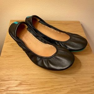 Like New Tieks Matte Black womens size 8